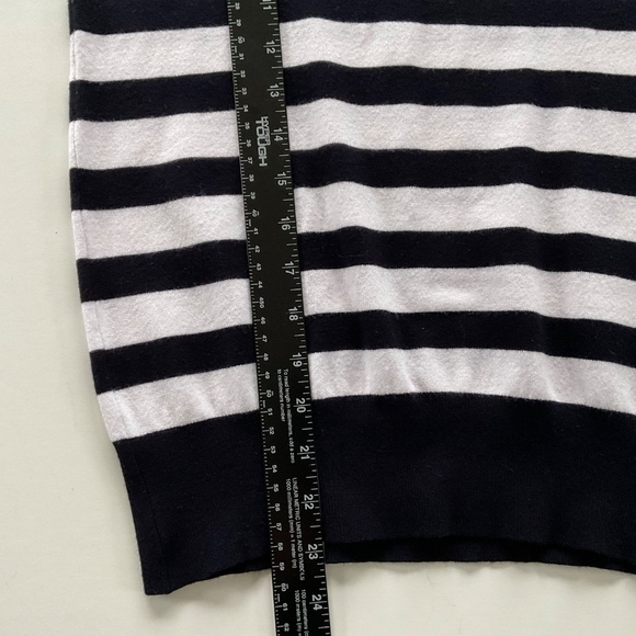 Zara Women’s Striped Short Sleeve Knit Top Sz M Classic Black & White Minimalist - Picture 4 of 7